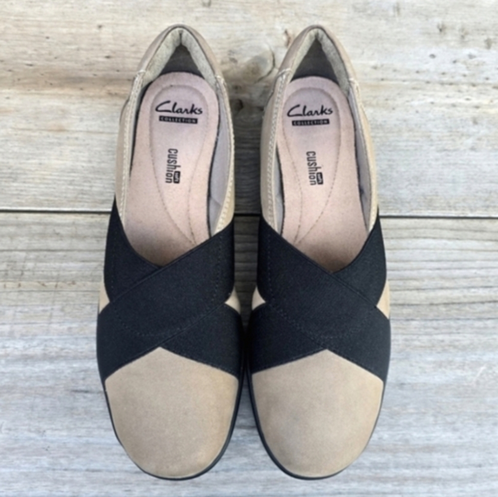 Clarks Medora Jem Mushroom Nubuck Leather, Comfort Loafer Flats. WMS 10M